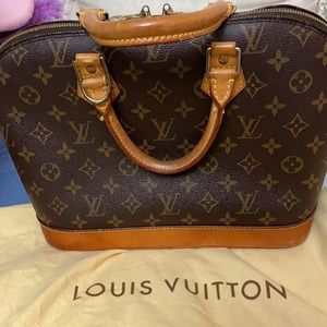 Louis Vuitton Alma Monogram PM